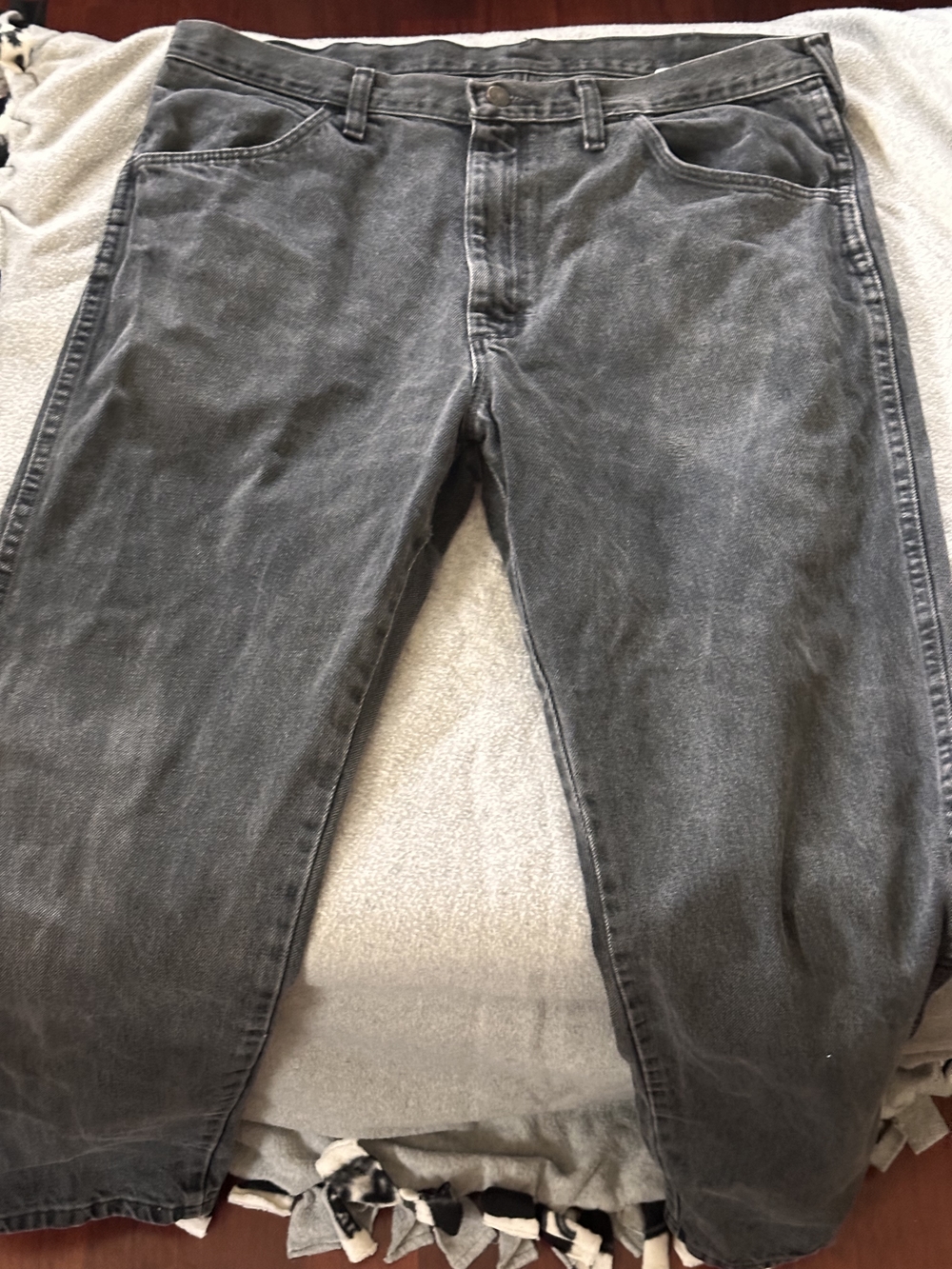Rustler Men's Charcoal Relaxed Jeans